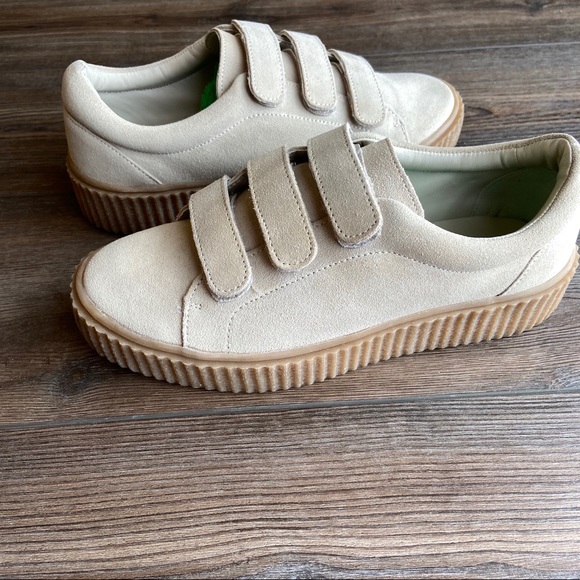 sold // urban outfitters platform fashion sneaker - Picture 4 of 12
